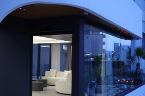 Yacht Premium Hotel